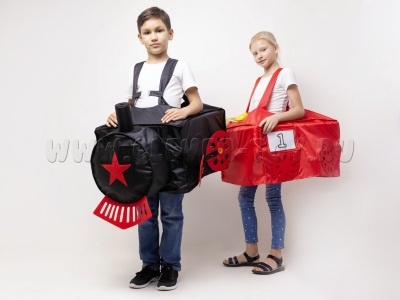 Каркасный паровозик и 2 вагончика Каркасный паровозик и 2 вагончика